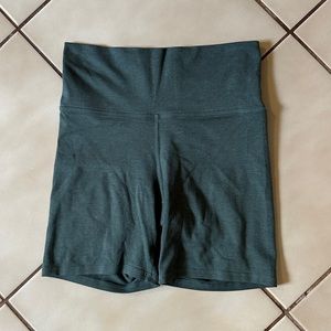 Vuori Clean Elevation Shorts Green